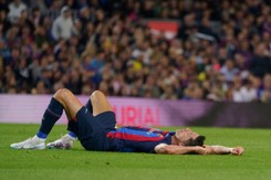 Robert Lewandowski mistrzostwo świętował z żoną i córkami [WIDEO]