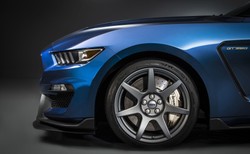 Ford zabierze twój samochód do serwisu. Zaskakujący prezent dla kierowców