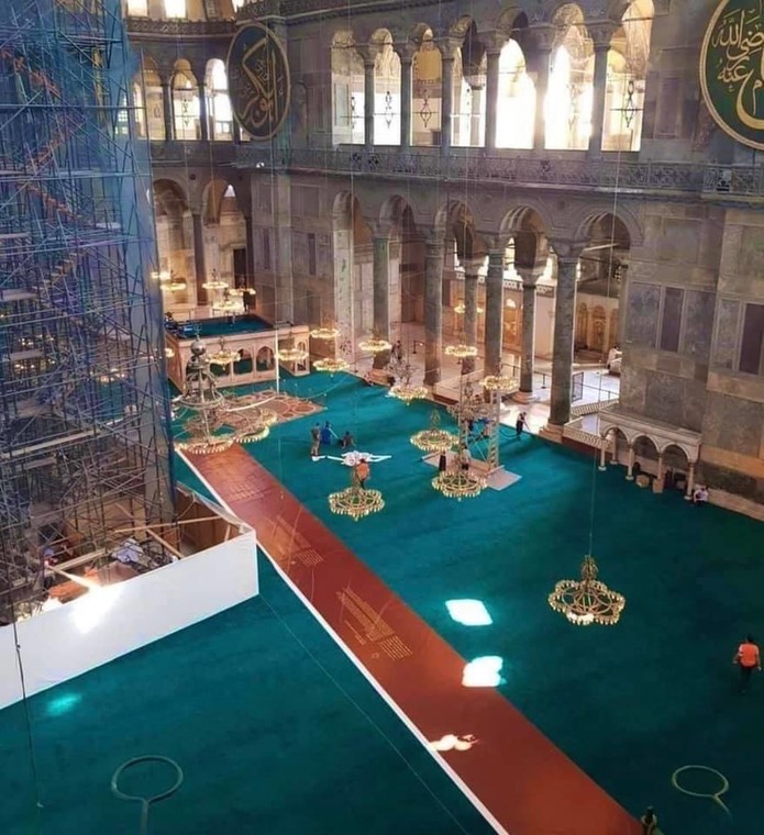 Hagia Sophia, dywan, którym wyłożono wnętrze świątyni