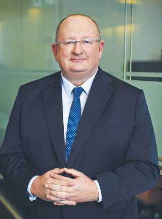 Roger Hodgkiss, od 2020 r. szef polskich spółek ubezpieczeniowych włoskiej grupy Generali. W Polsce pracuje od półtorej dekady, najpierw jako prezes Link4, a później członek zarządu PZU