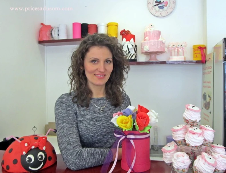 Danijela u svojoj radnji