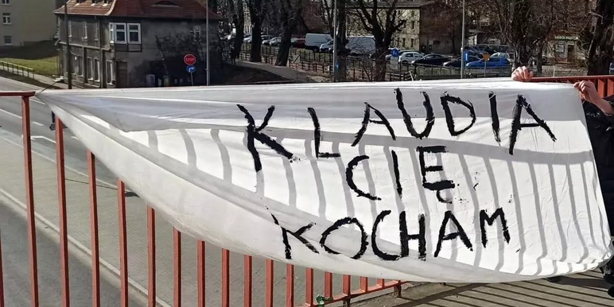 Gdańsk. Miłosny baner na wiadukcie. Amant został ukarany.