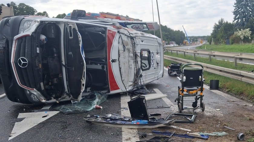 A dramatic accident of an ambulance in Tuszyn. They are wounded. She is a patient and rescuers