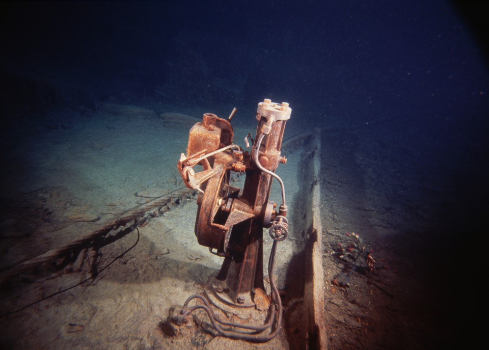 Titanic spoczywa w głębinach Atlantyku od ponad 100 lat na głębokości ok. 3,6 tys. m.