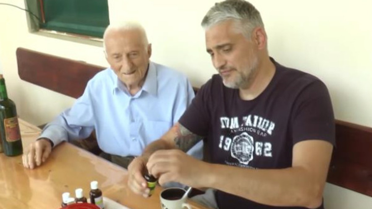 Deda Milovan i Čedomir Jovanović