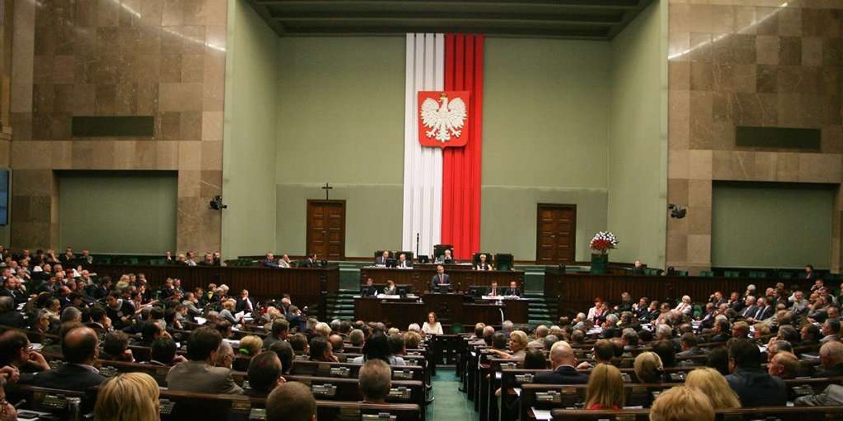 Sejm zajmie się powodzią mimo wakacji