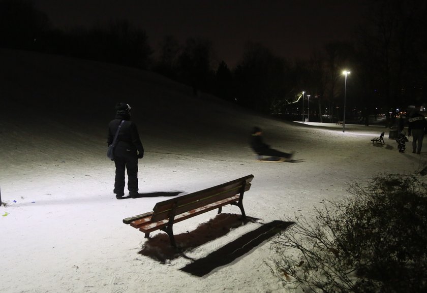 Tragiczny finał jazdy na sankach. 12-latek nie żyje. Policja apeluje o pomoc