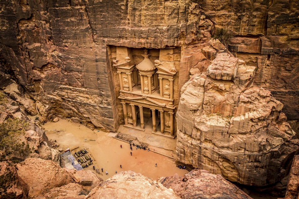 13. Petra, Jordania