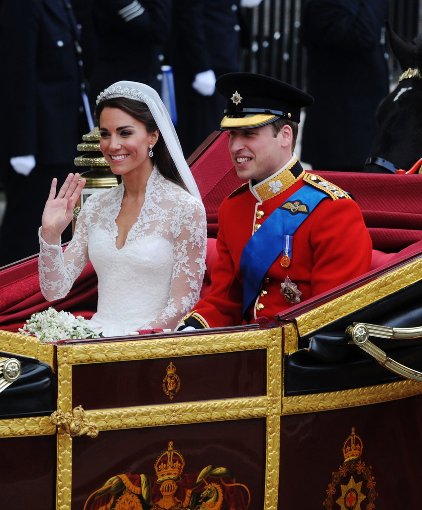 Kate Middleton na ślubie wystąpiła w sukience Alexandra McQueena.