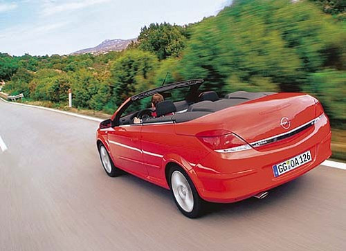 Opel Astra TwinTop - Dobrze się składa...