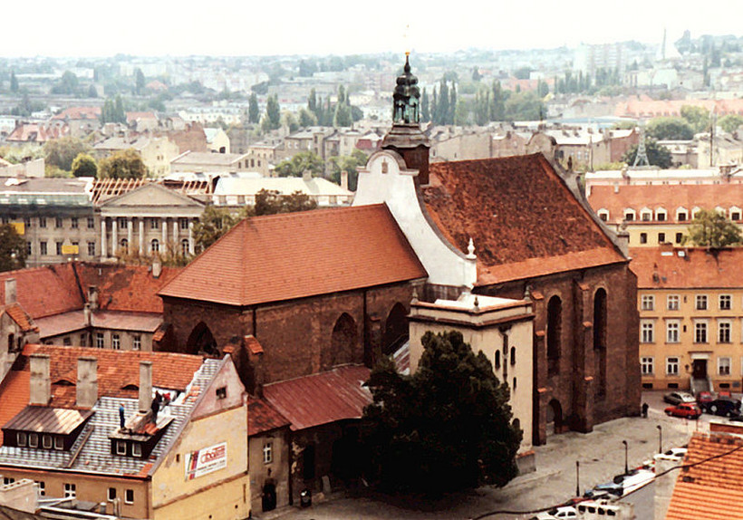 Klasztor franciszkanów w Kaliszu, fot. Roweromaniak / Wikimedia Commons, lic. cc-by-sa