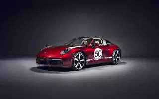 Porsche 911 Targa 4S Heritage Design Edition - w duchu klasyki