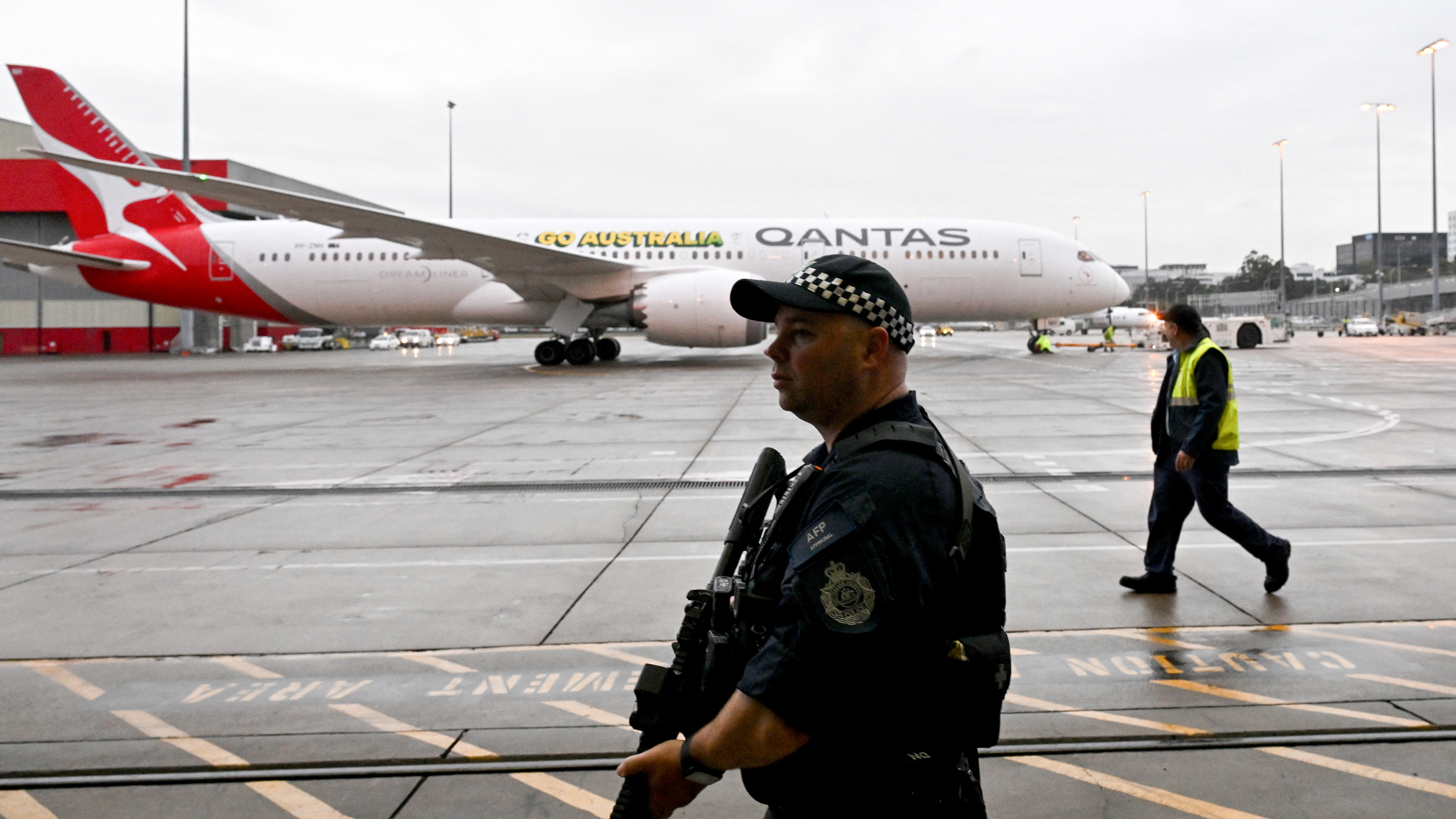 Droni paralizzano Oslo e Copenaghen - UE accusa Mosca