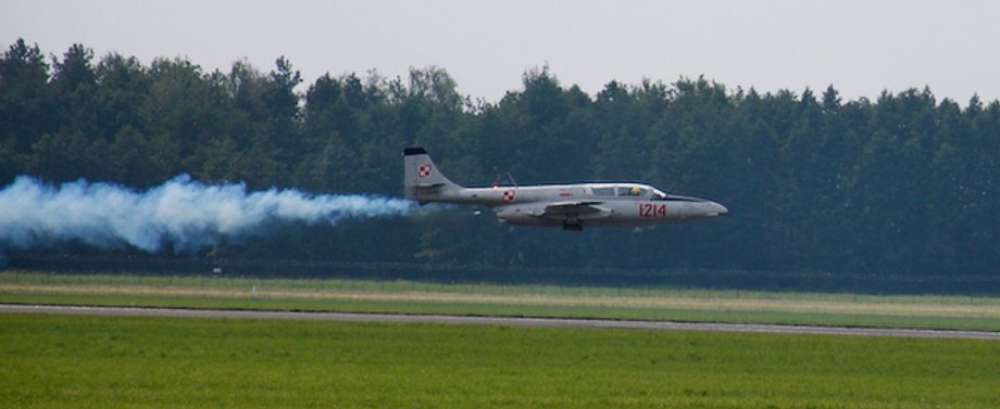 Wyjątkiem jest TS-11 Iskra - jedyny w Europie samolot tego typu, który po latach służby w wojsku, jest obecnie latającym samolotem cywilnym. 