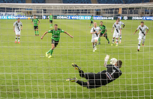 Lotto Ekstraklasa: Legia tragedia. W fatalnym stylu przegrała w Łęcznej. Od totalnej klęski uratwał ją Malarz