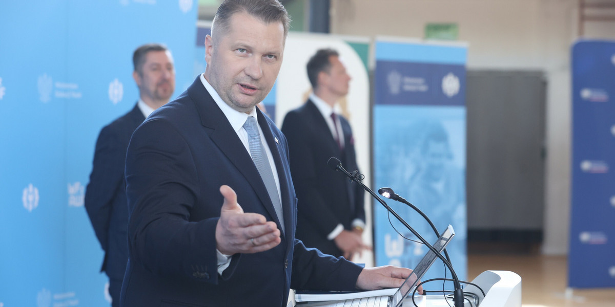 Przemysław Czarnek odpowiedział na wystąpienie rzecznika praw obywatelskich Marcina Wiącka w sprawie kwestii ubóstwa menstruacyjnego