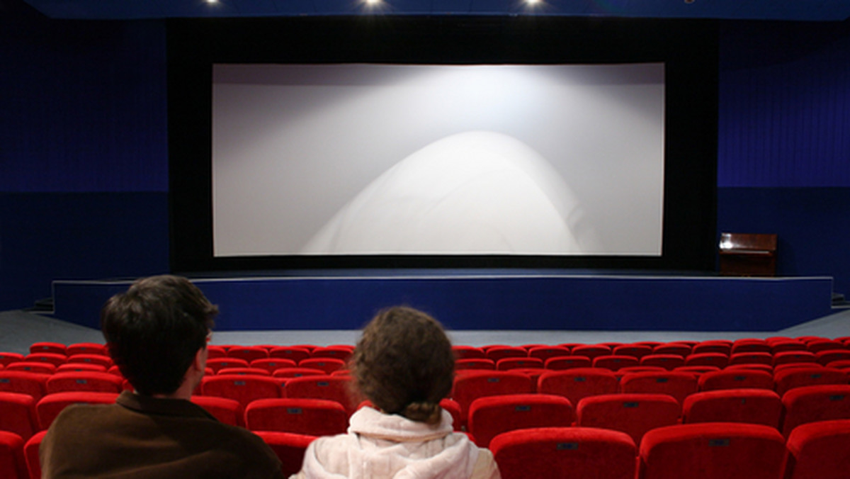 Za ponad 18 mln zł w dawnym kinie "Muza" w Sosnowcu powstanie sala widowiskowo-koncertowa na pół tysiąca miejsc oraz klub muzyczny. Umowa na przebudowę kina została wczoraj podpisana- poinformowało biuro prasowe Urzędu Miejskiego w Sosnowcu.