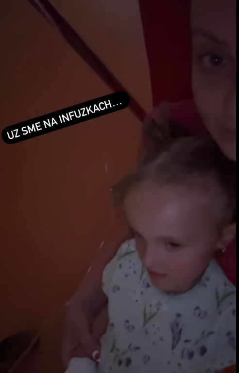 Dcérka Lobotku a Nízlovej skončila v nemocnici.