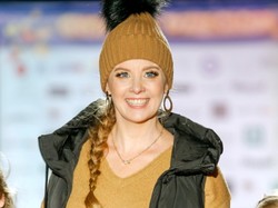 Anna Powierza tłumaczy, co oznacza "umiejętne pokazywanie cycka" w mediach społecznościowych...