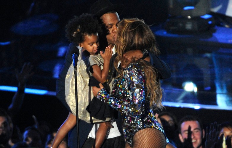 Rodzinne trio: Blue Ivy, Jay Z i Beyoncé na scenie MTV Video Music Awards 2014