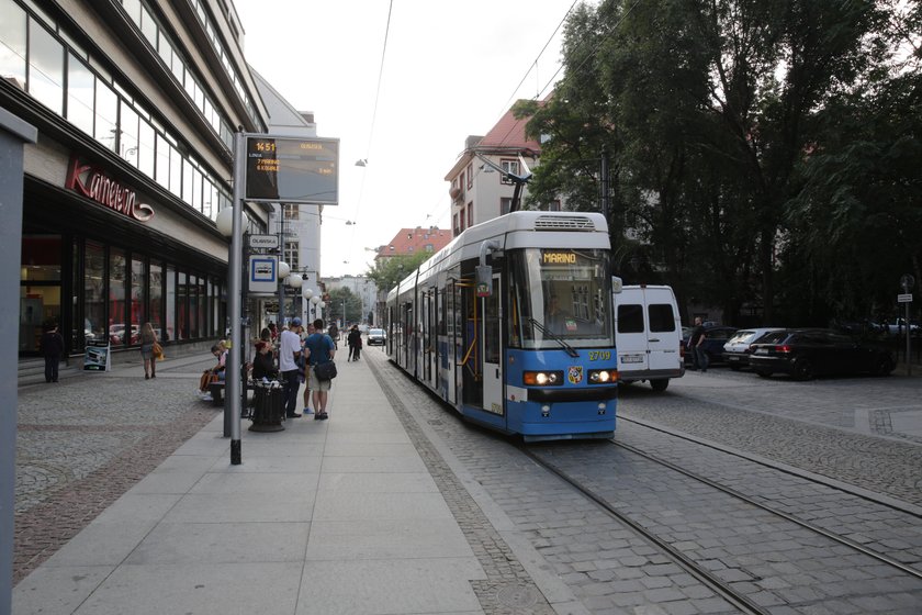 Tramwaj na ulicy Szewskiej we Wrocławiu