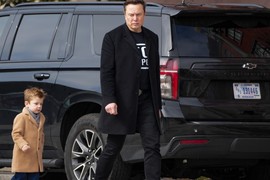 Ilon Mask DOBIO 13. DETE! Poznata influenserka posle 5 meseci progovorila: "On je otac, sve je urađeno u tajnosti"