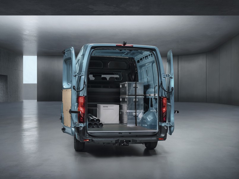 Renault Master E-Tech, elektryczny van Renault z zasięgiem do 460 km