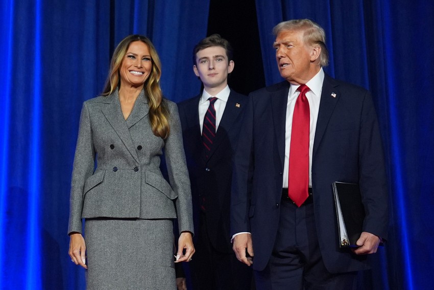 Melanija, Baron i Donald Tramp tokom pobedničkog govora