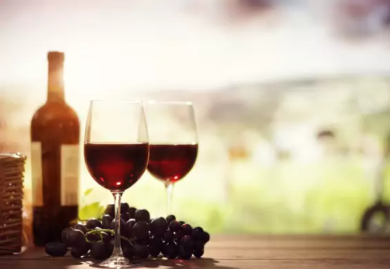 Wino z winogron - klasyka domowych trunków. Tradycyjny przepis