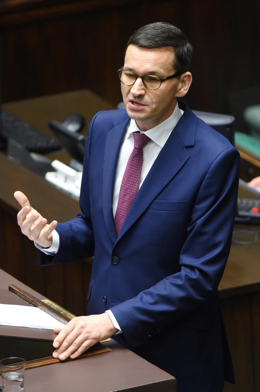 Premier Morawiecki dystansuje się od słów ojca