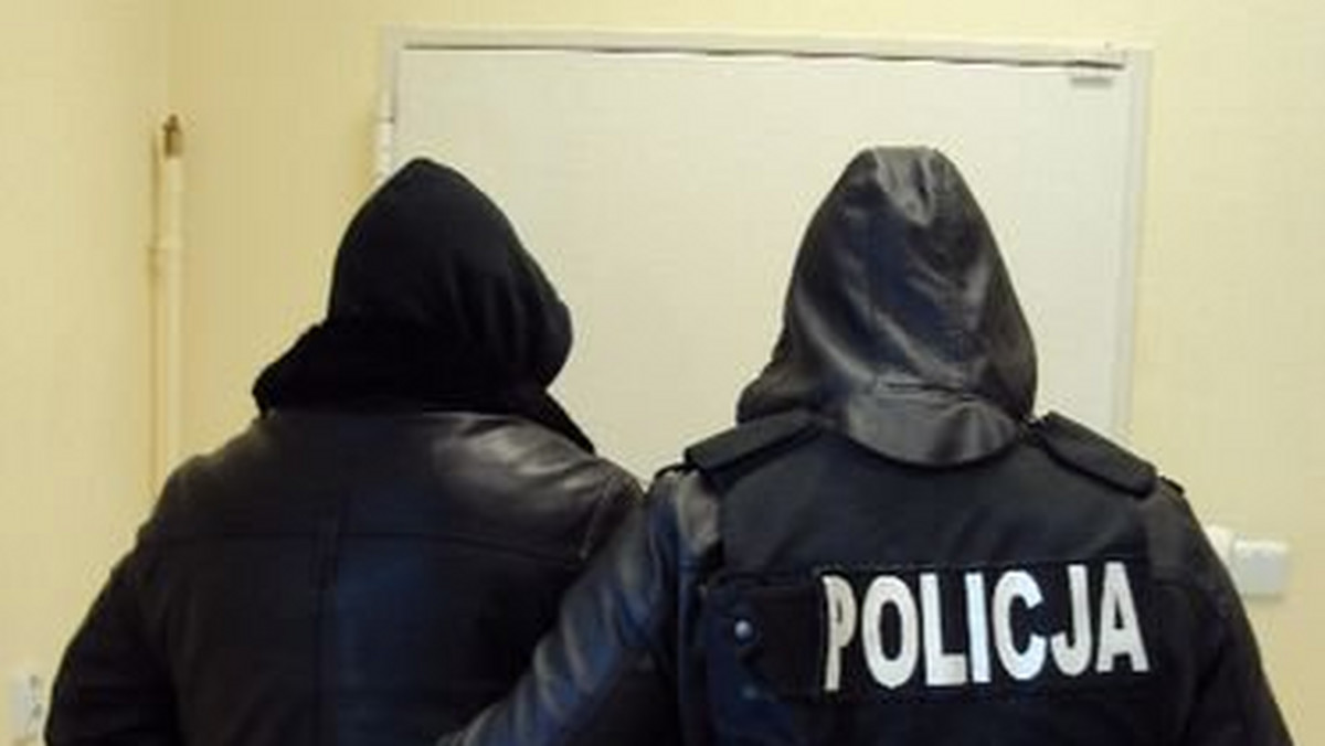 Olsztyńscy policjanci zatrzymali 25-latka podejrzanego o propagowanie treści rasistowskich.