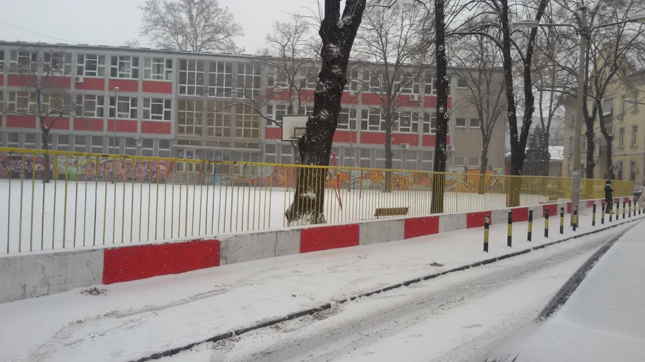 Još jedna zavejana škola na Dorćolu