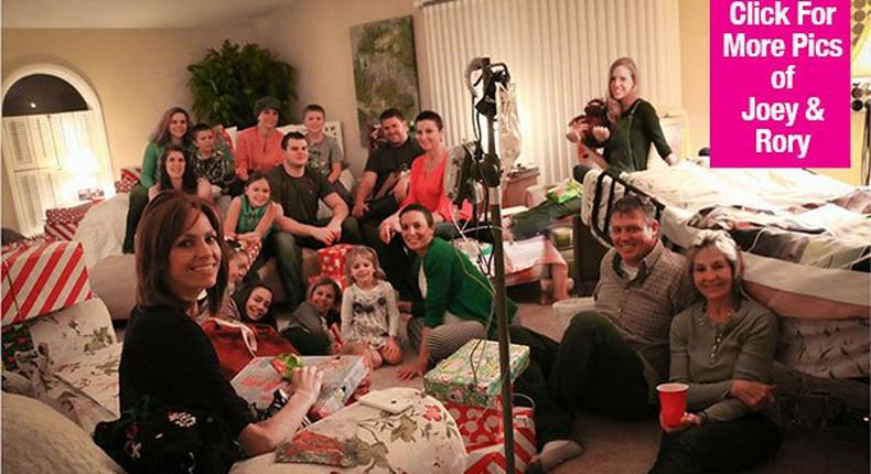 Cancer battling American singer spends her last Christmas with family