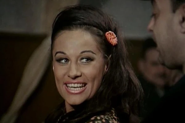OLIVERA KATARINA je 1967. u OVOJ HALJINI hipnotisala Kan: Salvador Dali joj aplaudirao do iznemoglosti, Jovanka Broz bila ljubomrna na nju, a ovi poznati muškarci je osvajali 
