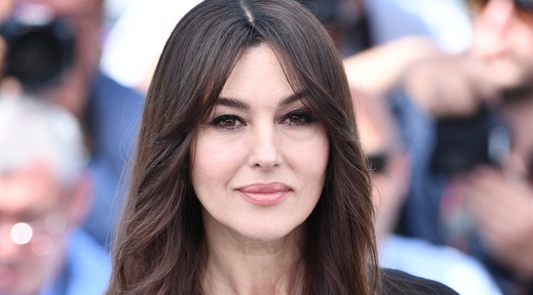 Monica Bellucci 53 évesen is vadítóan néz ki