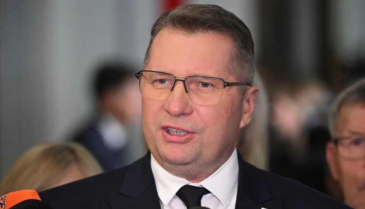 Mocna riposta Czarnka na wpis premiera. Brukselsko-niemiecki szwindel"