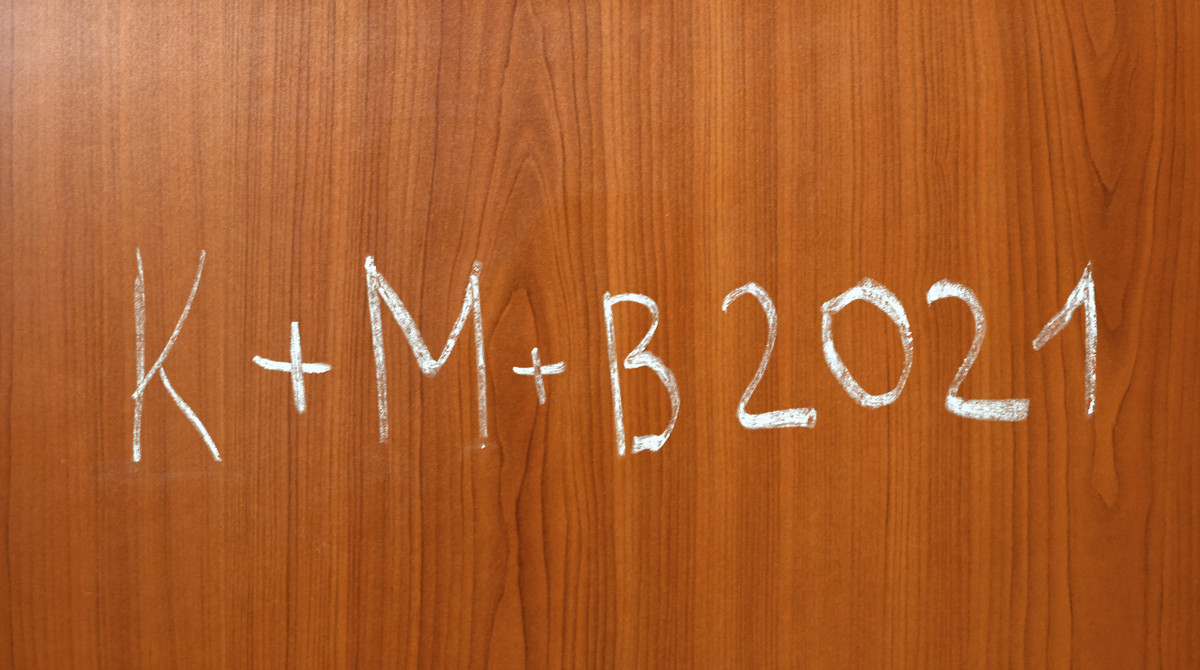Święto Trzech Króli 2022. K+M+B czy C+M+B? Jak poprawnie oznaczyć drzwi?