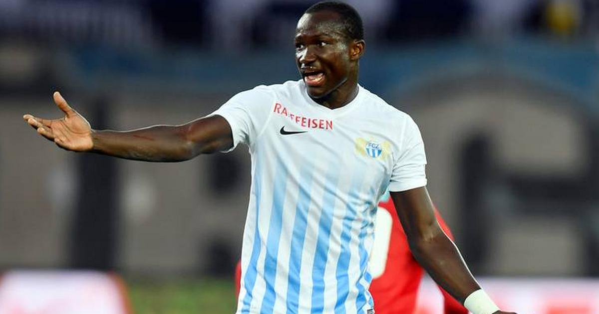 Ghanaian Footballer Raphael Dwamena sadly passed away on the field