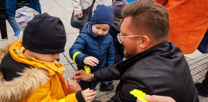 Katowice rozdają odblaski. Do kogo trafią w pierwszej kolejności?