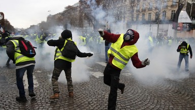 Pięć pytań o protesty "żółtych kamizelek" we Francji