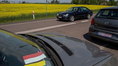 Zator na granicy polsko-ukraińskiej. To wina samochodów sprowadzanych przez Ukraińców