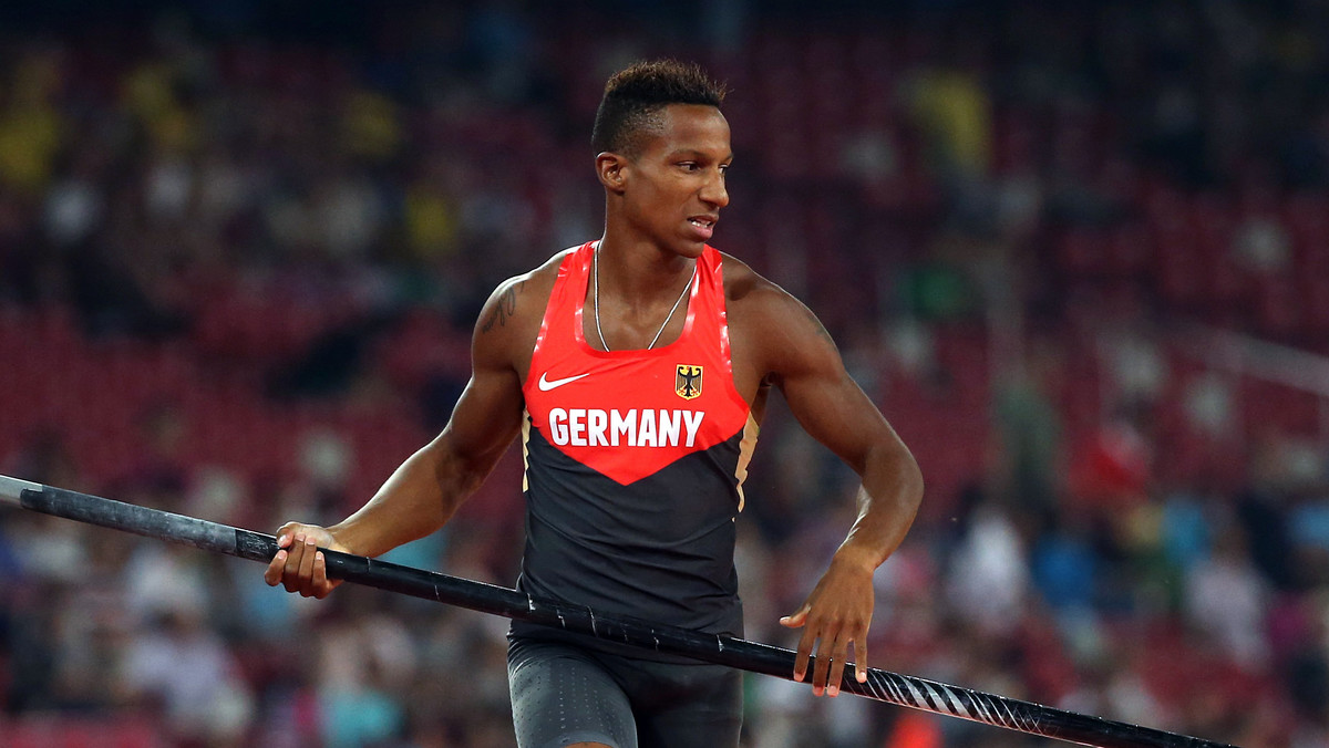Raphael Holzdeppe, utytułowany niemiecki skoczek o tyczce, nie wystartuje w rozpoczynających się w środę (6 lipca) mistrzostwach Europy w lekkiej atletyce w Amsterdamie. Zagrożony jest także jego występ na letnich igrzyskach olimpijskich w Rio de Janeiro.