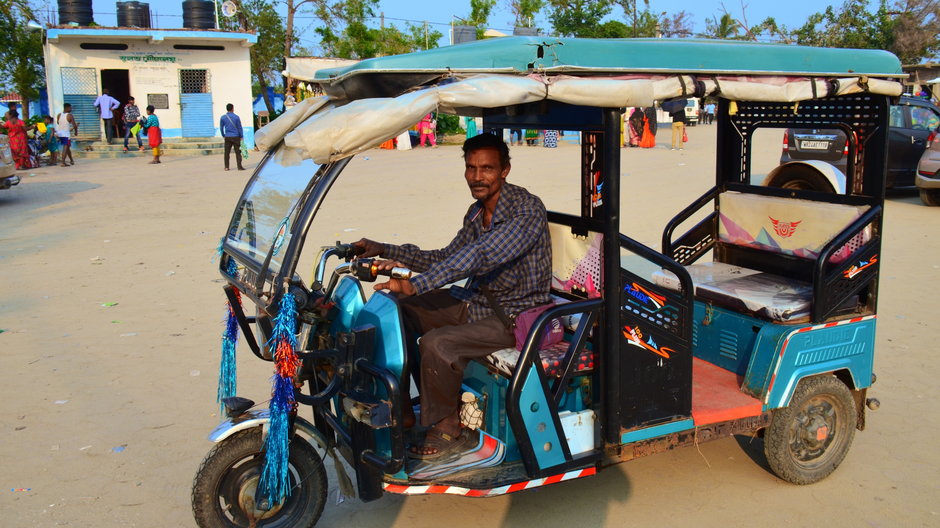 Tuk-tuk - popularny środek transportu w Azji południowej