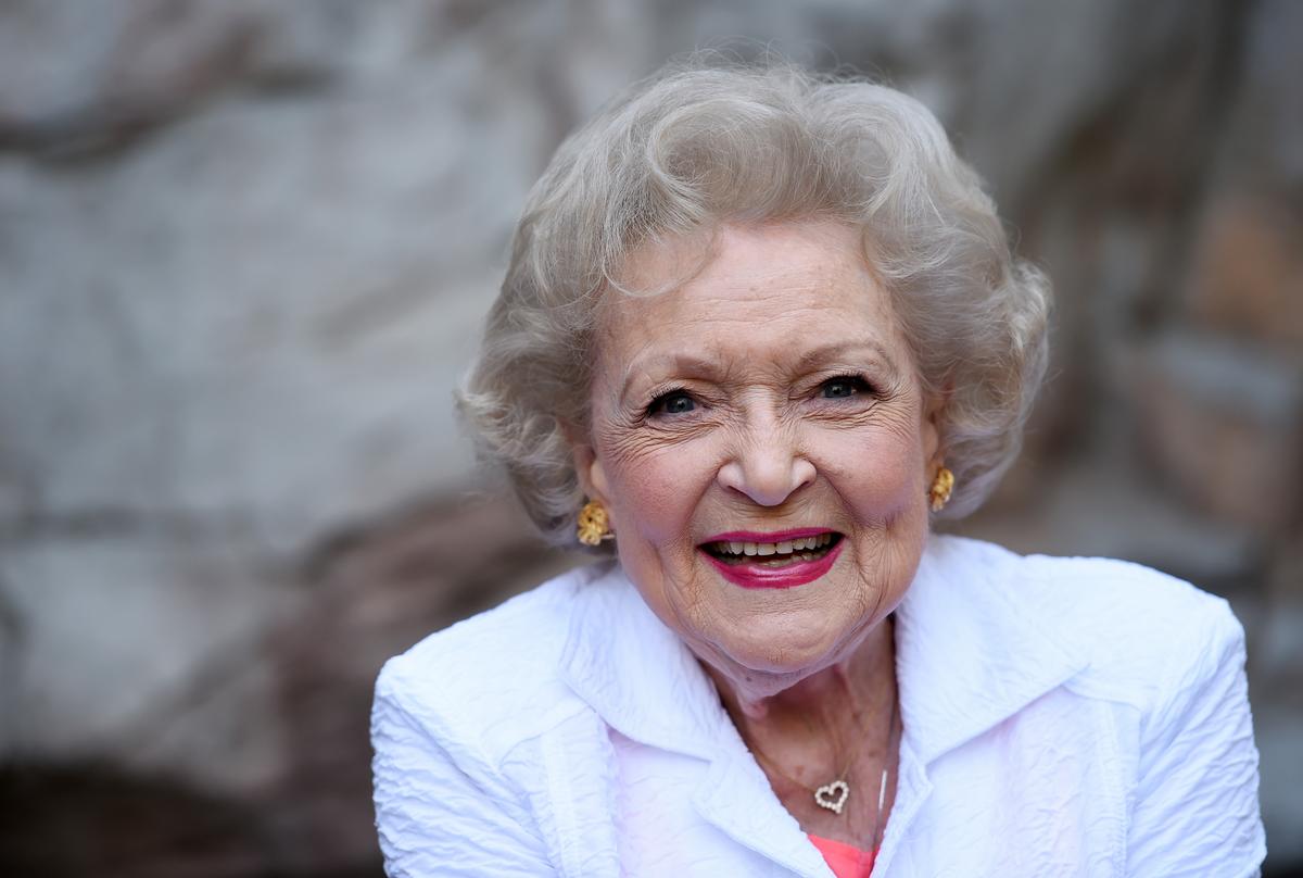 Betty White útmutatója az élethez, amitől csak még jobban tiszteljük!