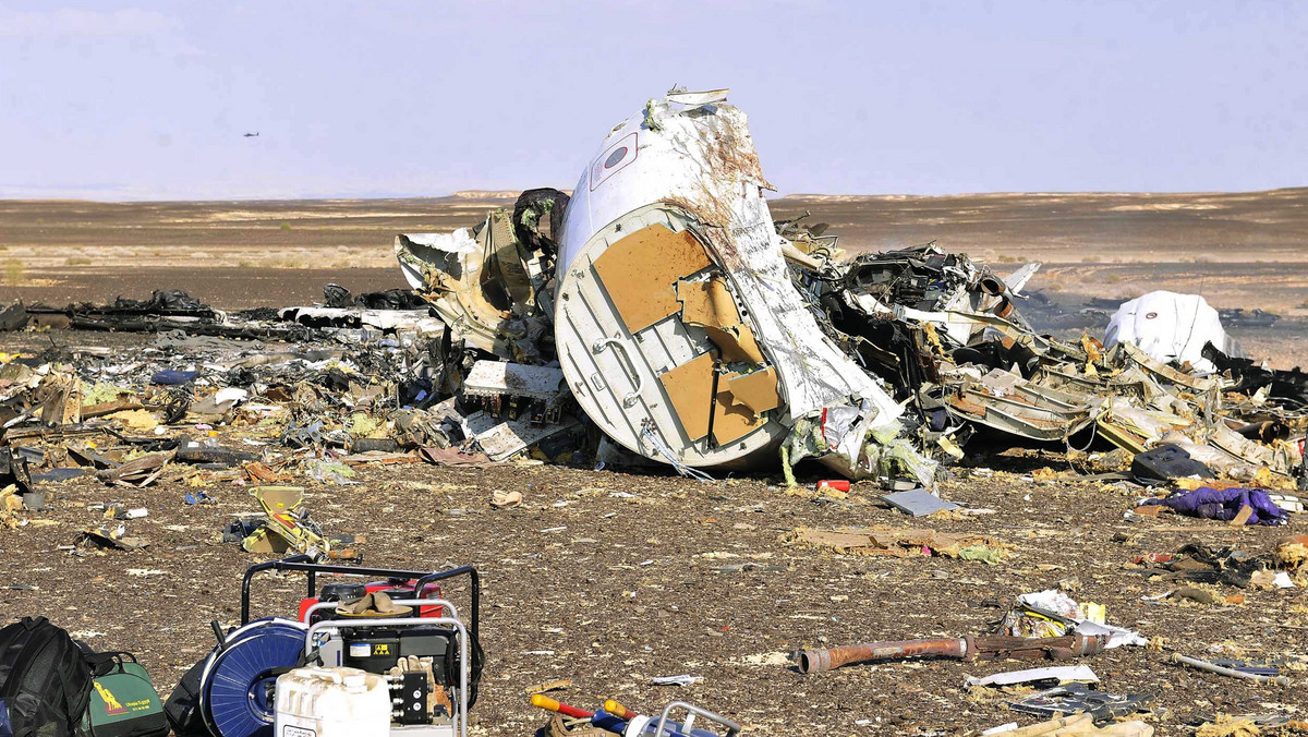 Czarne skrzynki rosyjskiego samolotu airbus A321, który rozbił się na egipskim półwyspie Synaj, mają tylko nieznaczne uszkodzenia techniczne - poinformował w niedzielę minister transportu Rosji Maksym Sokołow.