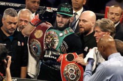 Artur Beterbijew zdobył pas mistrza świata WBO w wadze półciężkiej