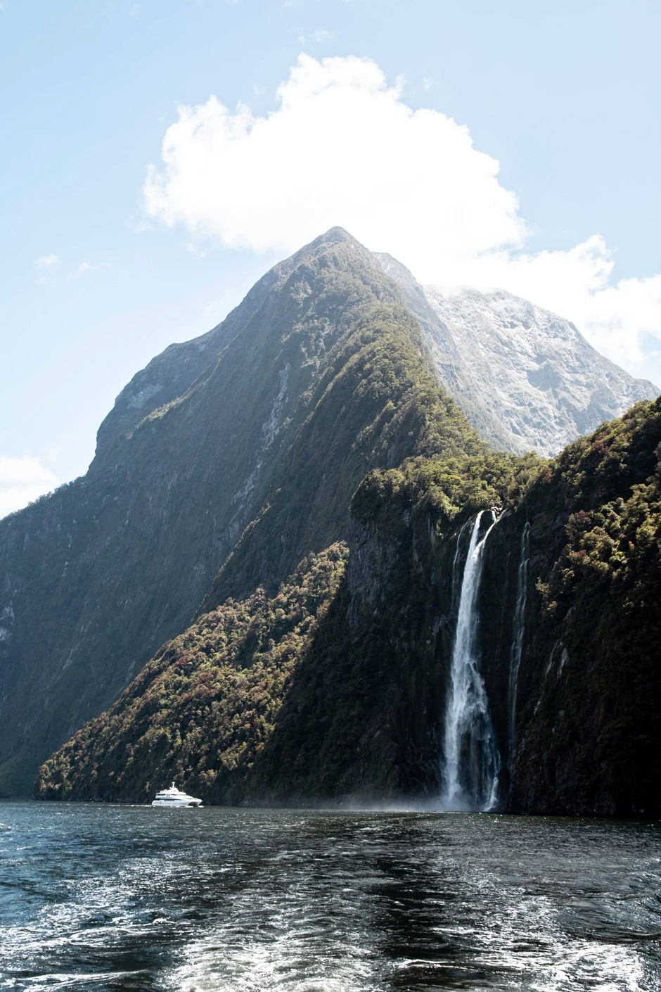 Milford Sound,  mesto koje zovu i osmo svetsko čudo