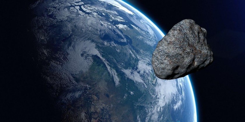 Obserwatorzy NASA dostrzegli ogromną asteroidę, która zmierza w kierunku naszej planety. 