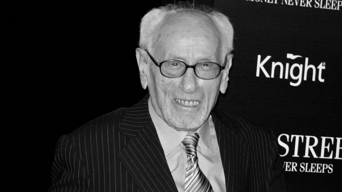 Eli Wallach nie żyje. Aktor zmarł w wieku 98 lat, Eli Wallach był znany z takich filmów, jak "Siedmiu wspaniałych", "Dobry, zły, brzydki" czy "Autor widmo". Wallach, któremu największą sławę przyniosły występy w westernach, do samego końca był aktywny zawodowo.