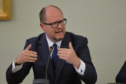 Paweł Adamowicz zeznaje przed komisją